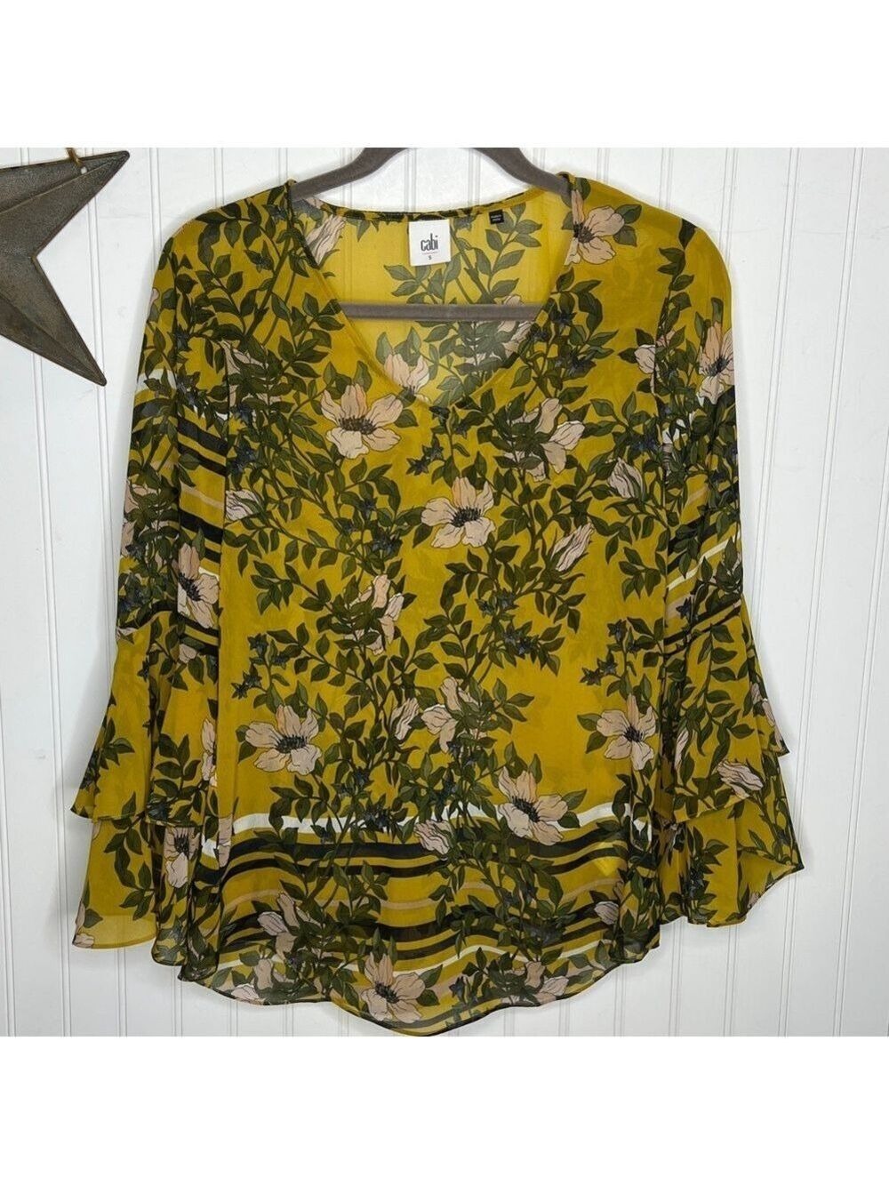 CAbi Green and Yellow Floral V-Neck Top Size Small